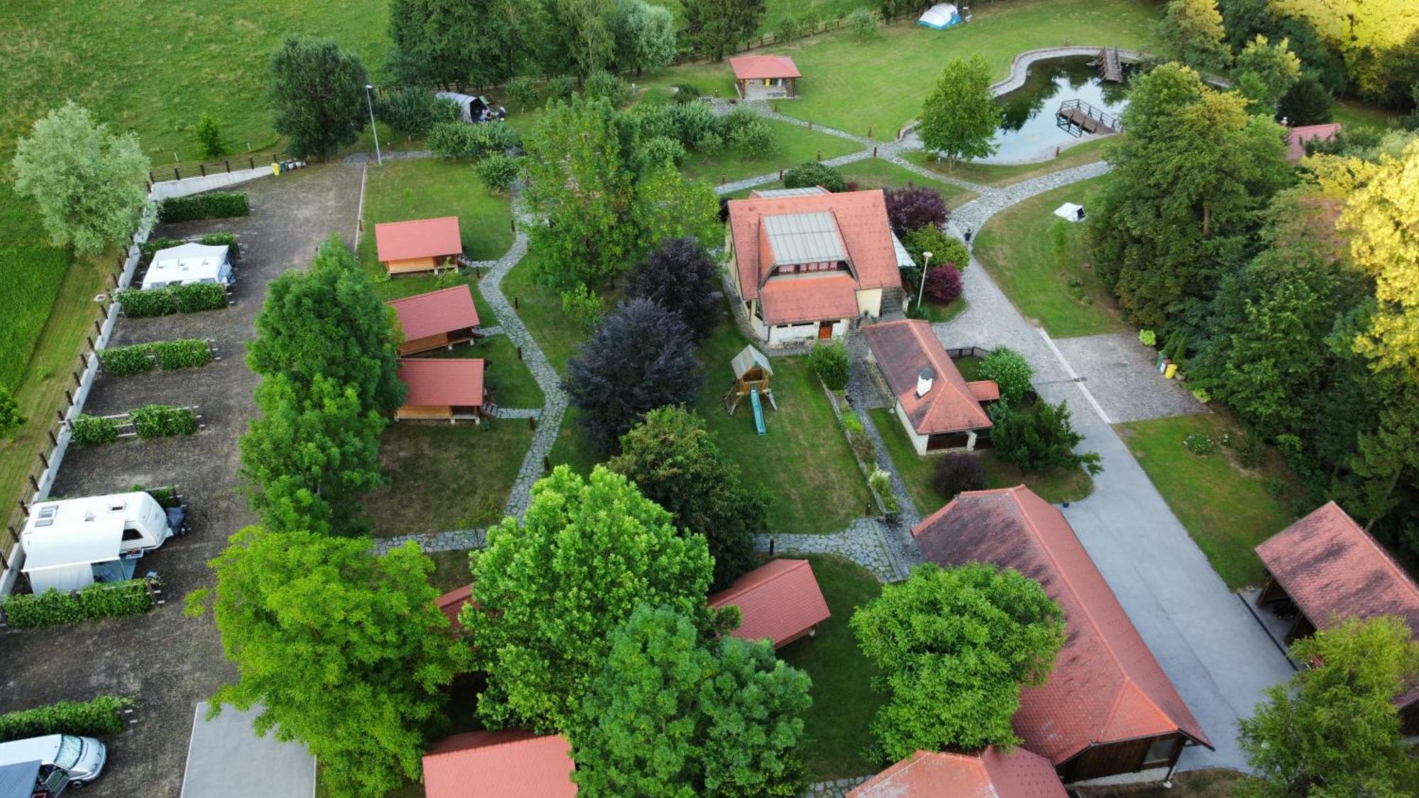 Apartments Kamp Podgrad Vransko Esterno foto